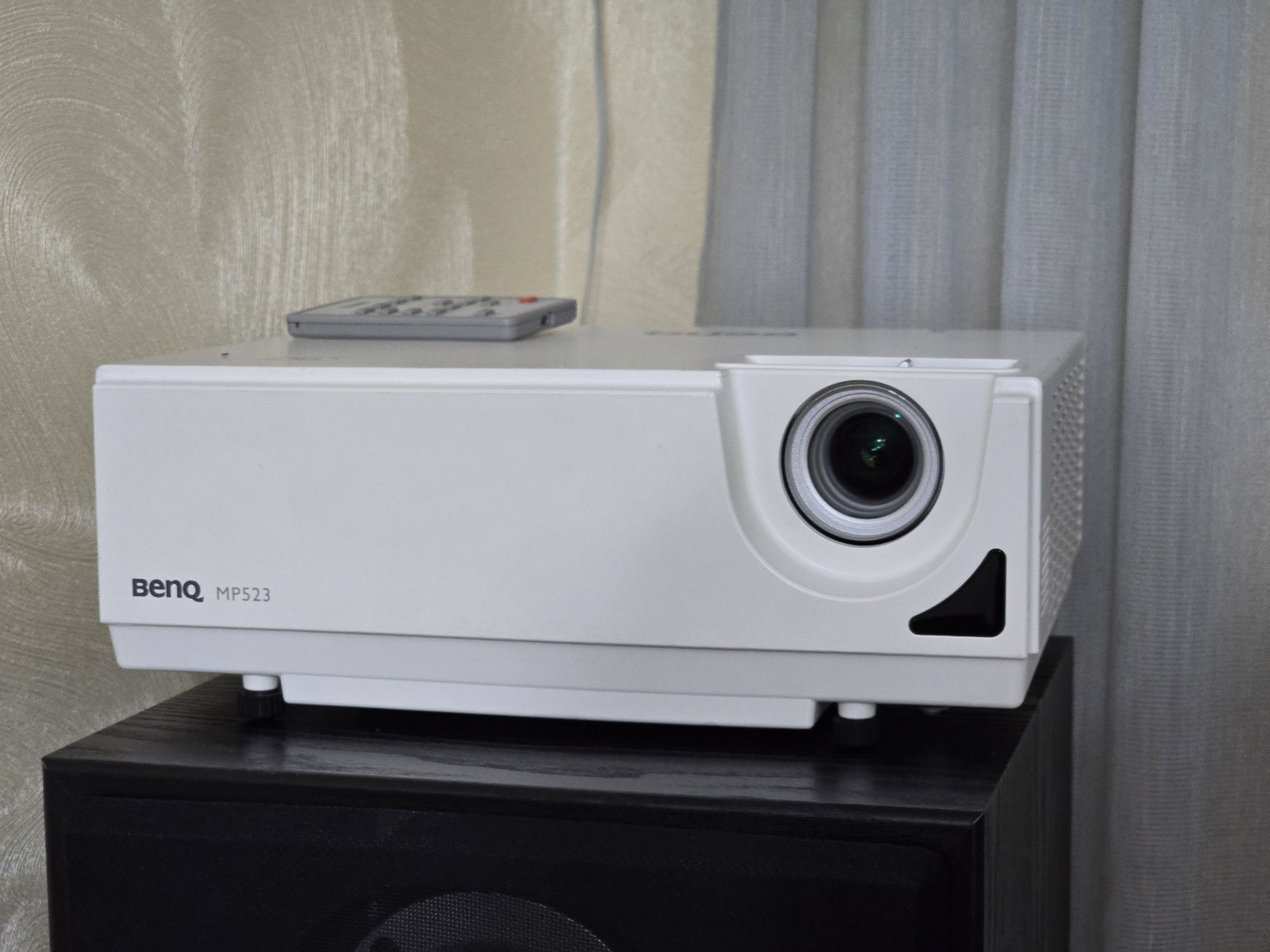 Проектор Benq MP523