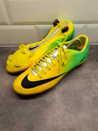 Półprofesjonalne korki Nike Mercurial Veloce FG 45,5