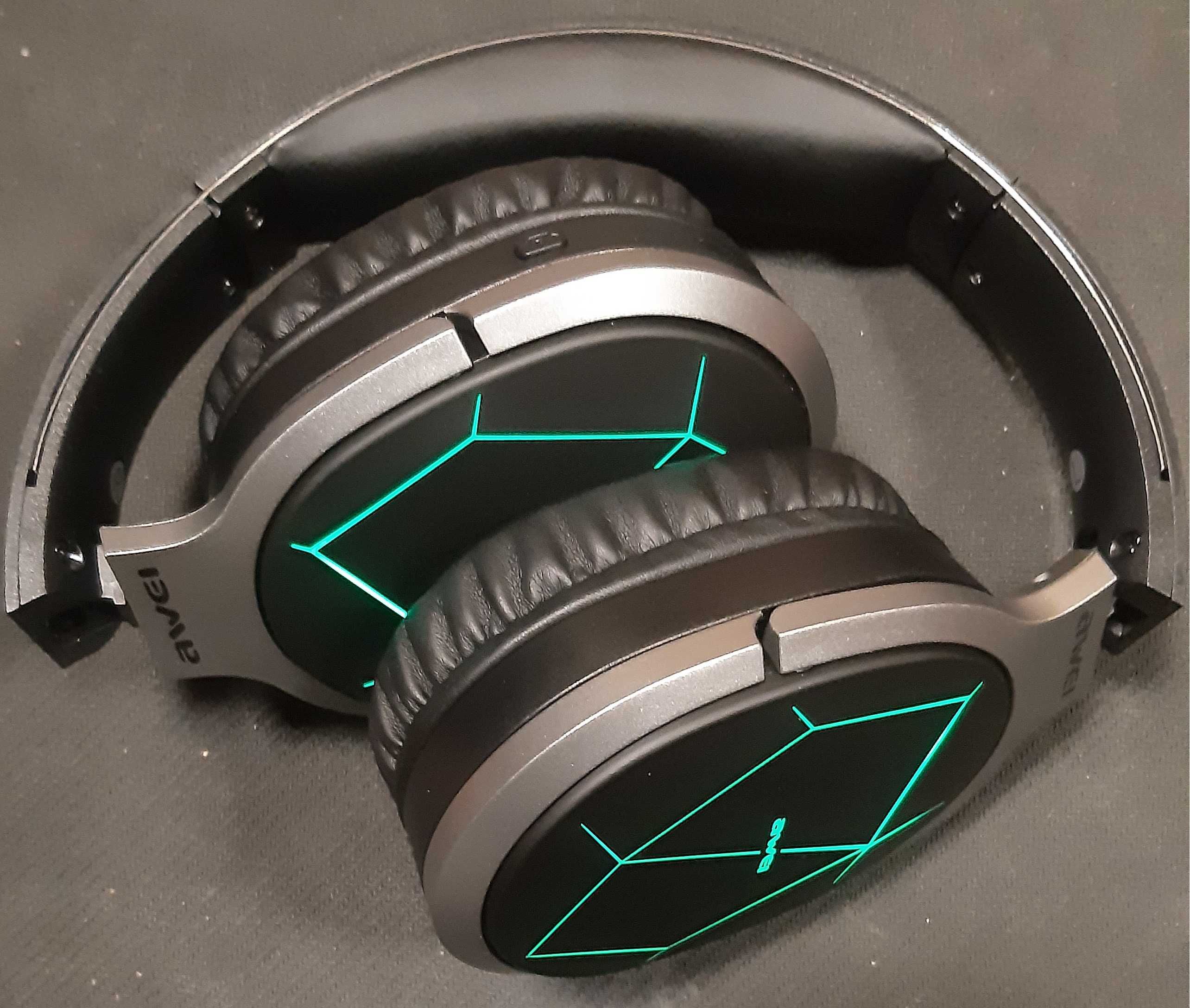 Игровые bluetooth наушники Awei Gaming A799 bl подсветкой