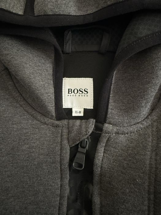 Casaco cinzento escuro da Hugo Boss