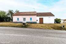 Casa T2 em Alcobaça com Jardim e Vista para o Campo
