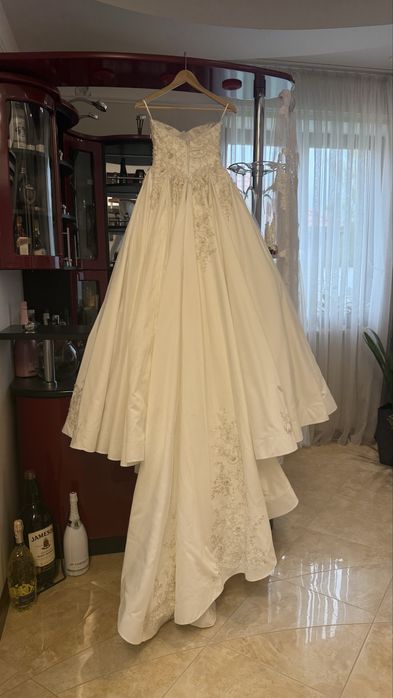 Весільна сукня в ідеальному стані, ручна робота.