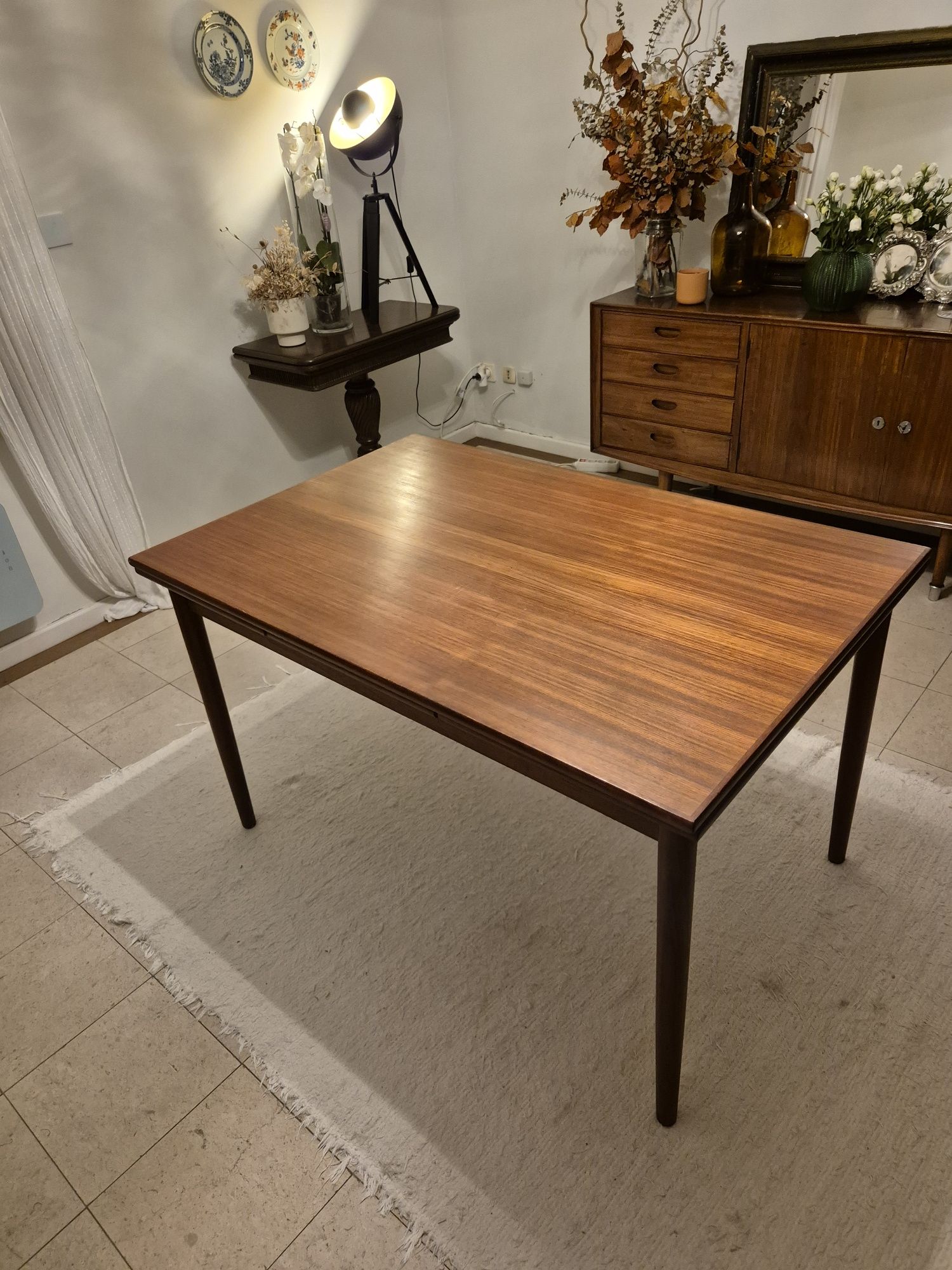Mesa de jantar original - mid century - extensível escandinava