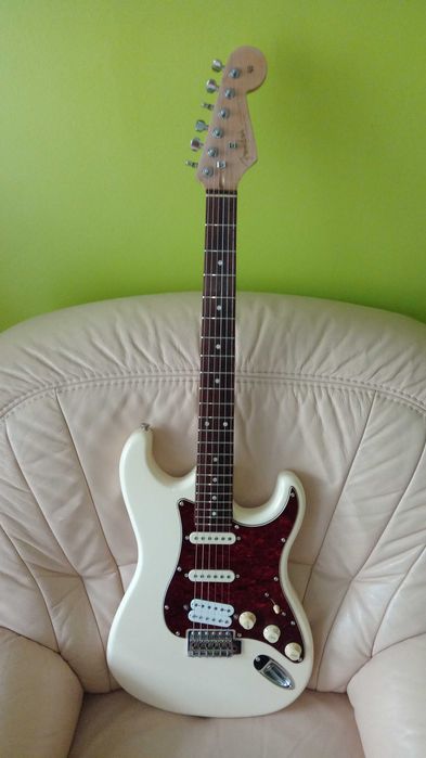 Fender StratocasterJapan ST-62 HSS , nrP022489, rok prod.1993