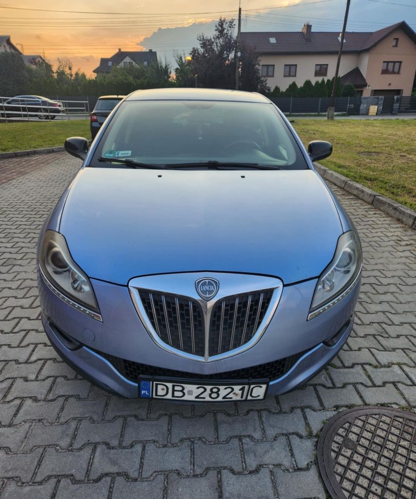 Lancia delta 1.6 disel mpi 120 km Multijet stan bardzo dobry