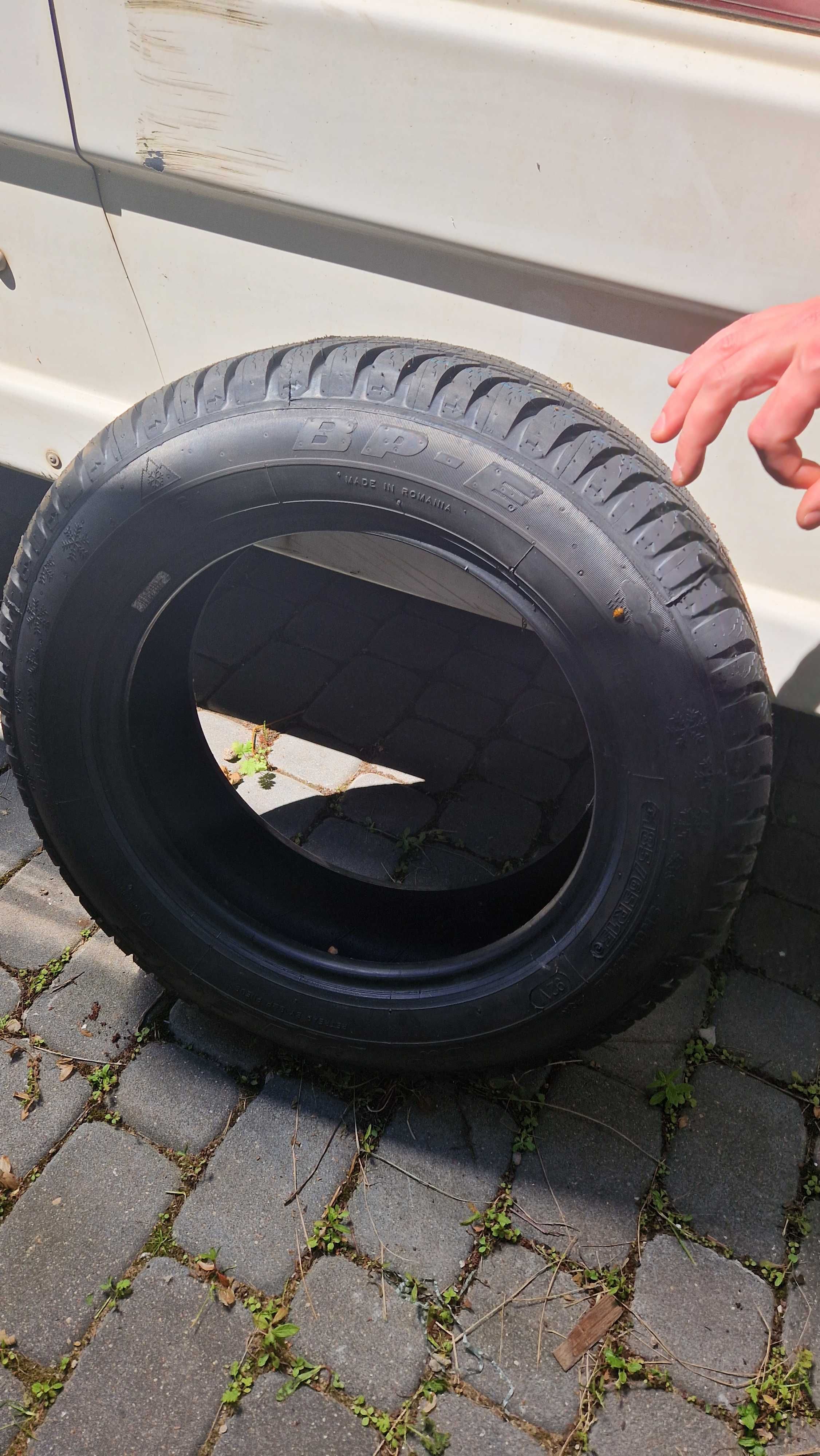 4 różne opony osobowe – pojedyncze sztuki – powystawowe