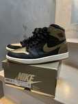 Air Jordan Retro 1 high OG gold and black r.40,5