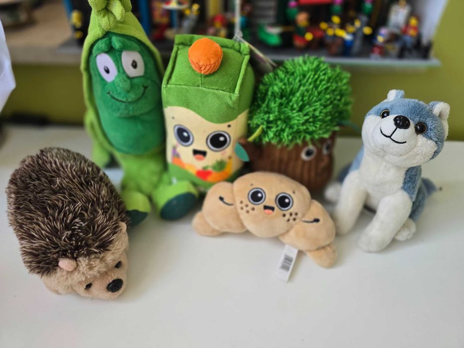 Zestaw 6 pluszaków maskotek z biedronki, wilczek, jeżyk, rogalik, i in