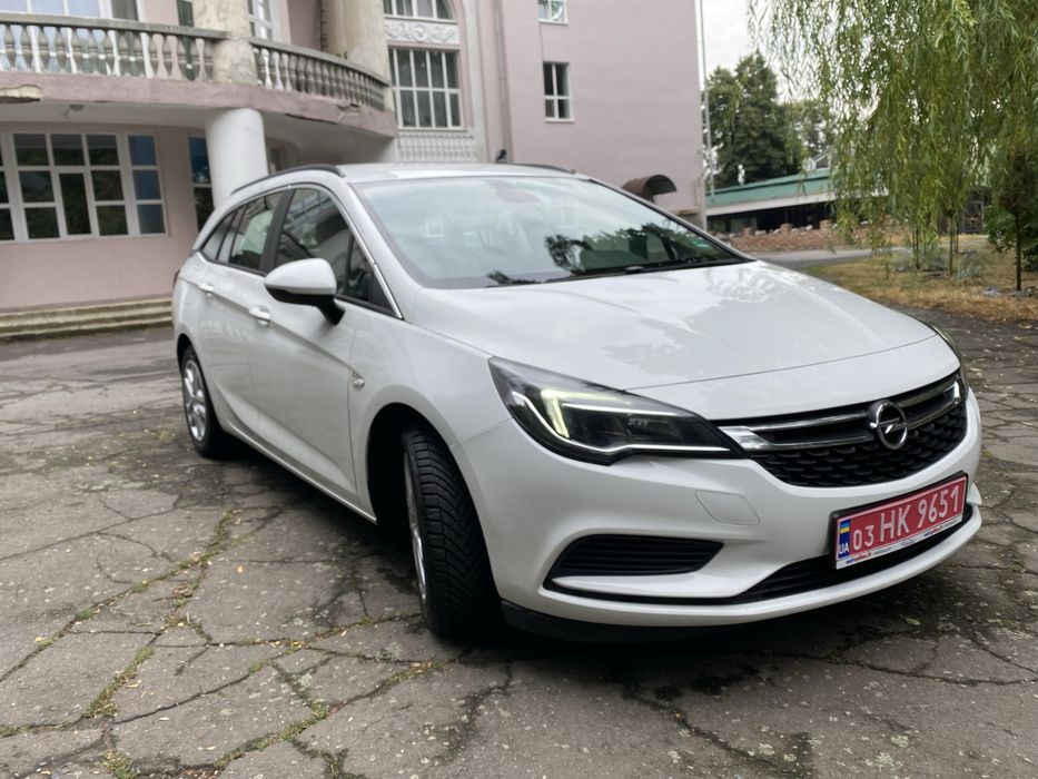 Продам OPEL ASTRA 2018 рік