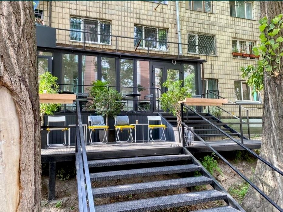 Купить магазин Печерск. Бульвар Фонтанов. Тариян. Дворец Украина.