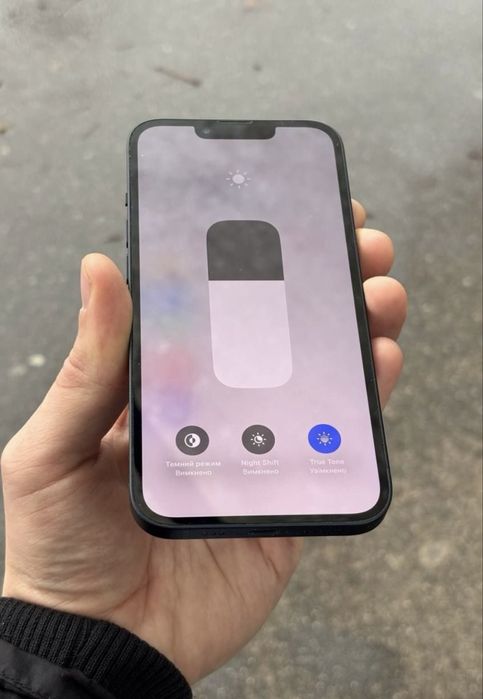 продам айфон 13 у чудовому стані