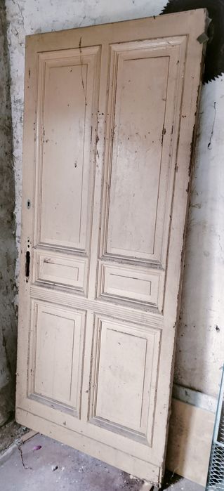 Stare drzwi drewniane