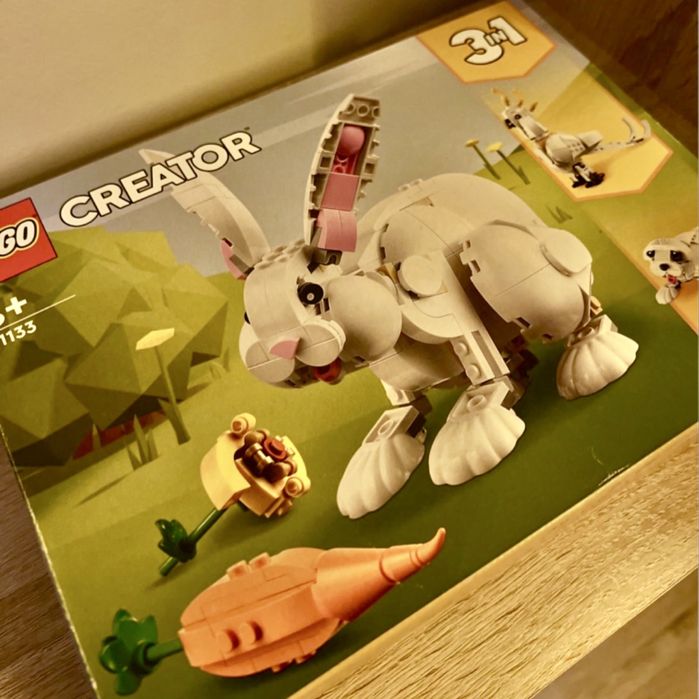 Caixa de lego Creator.