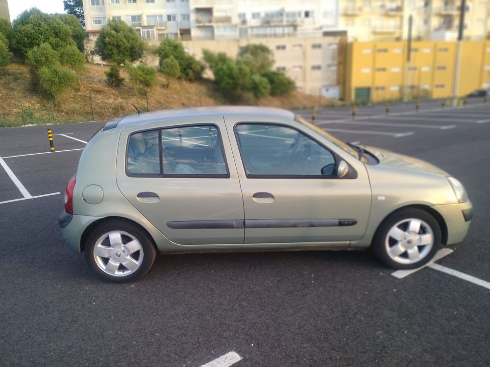 Renault clio usado mas em bom estado