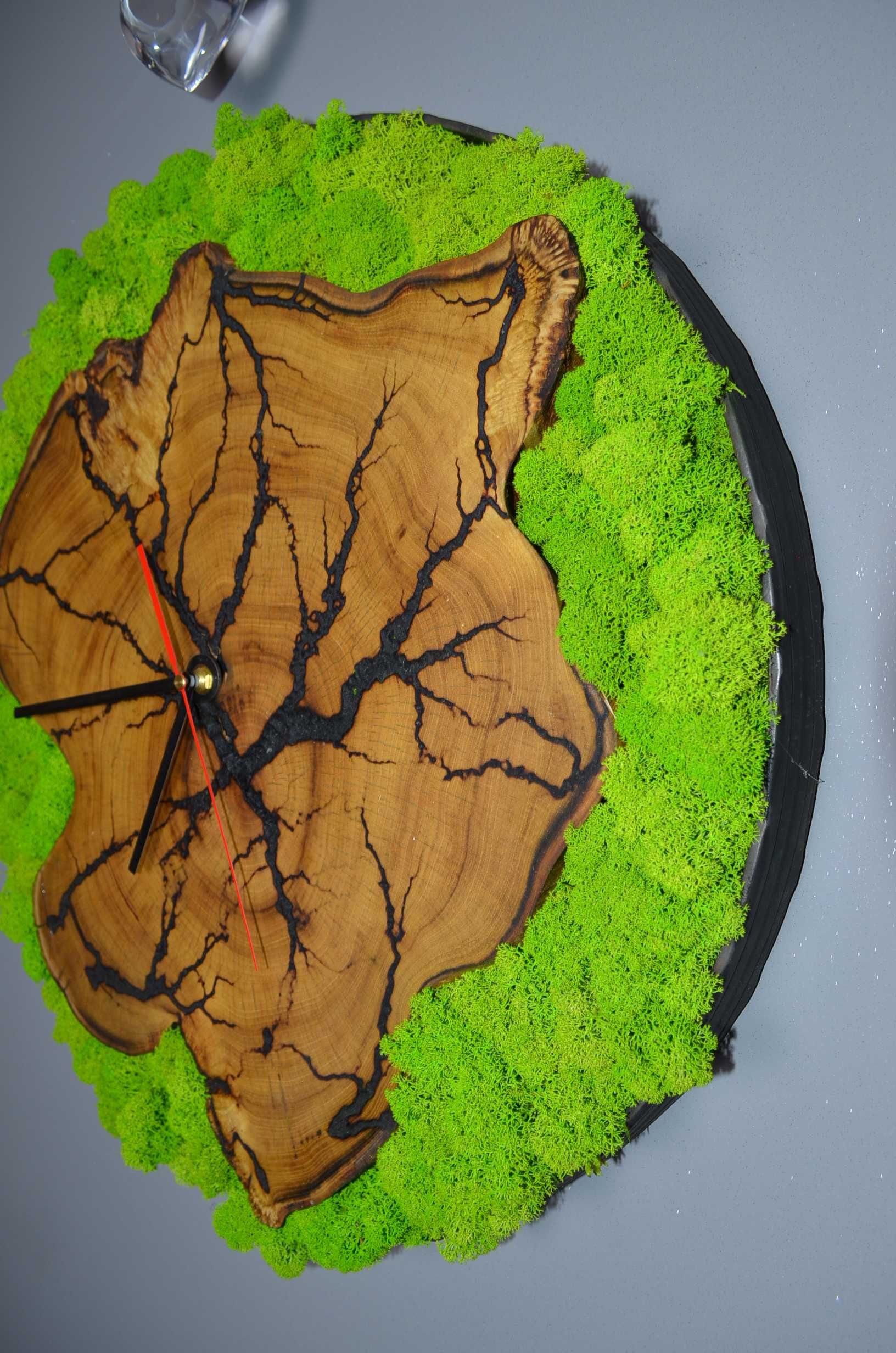 Zegar ścienny RĘKODZIEŁO z chrobotkiem 54cm
