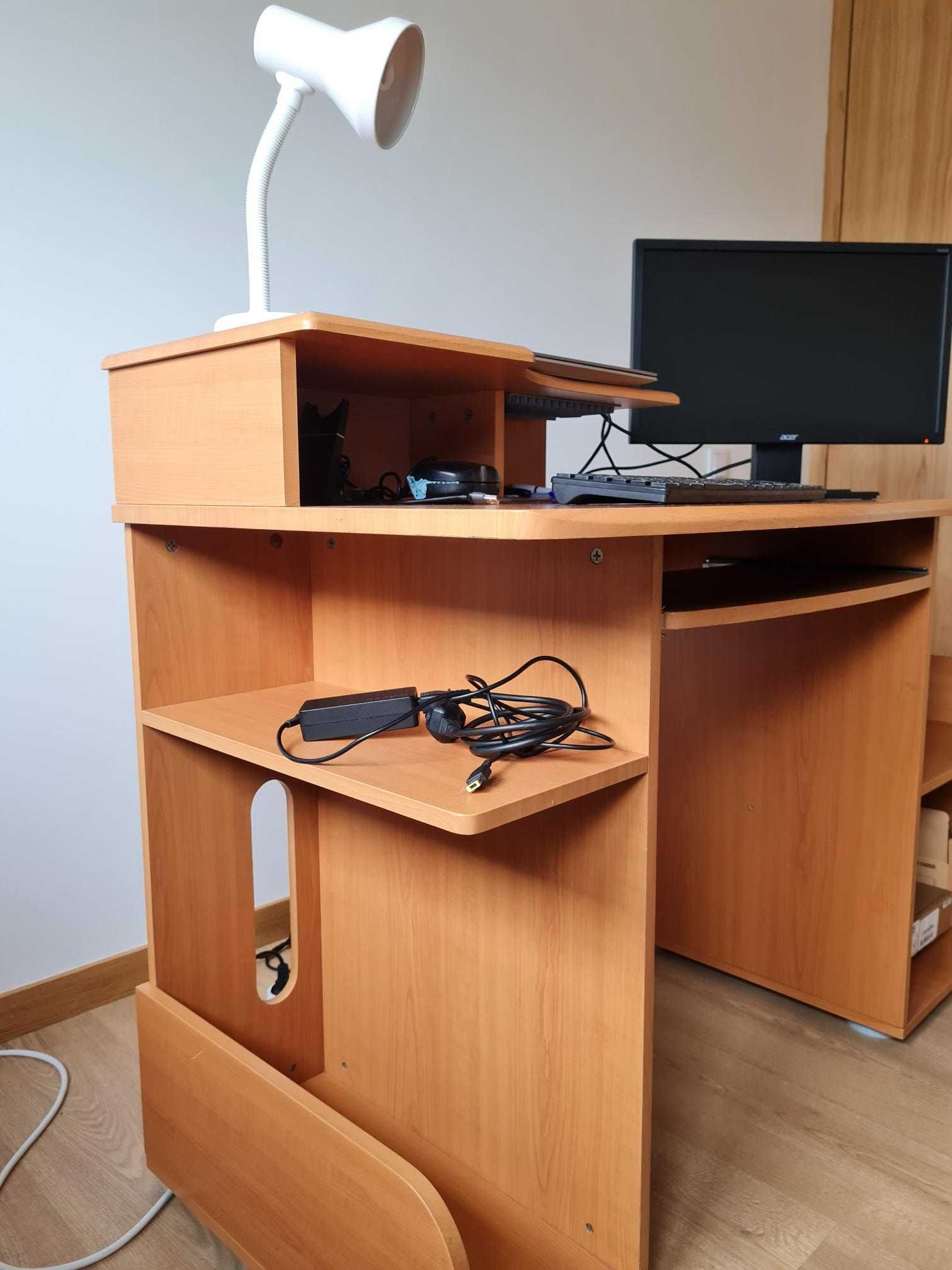 Secretária para home office