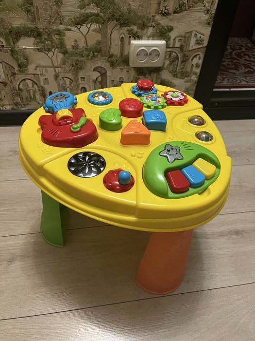 Дитячий музикальний столик