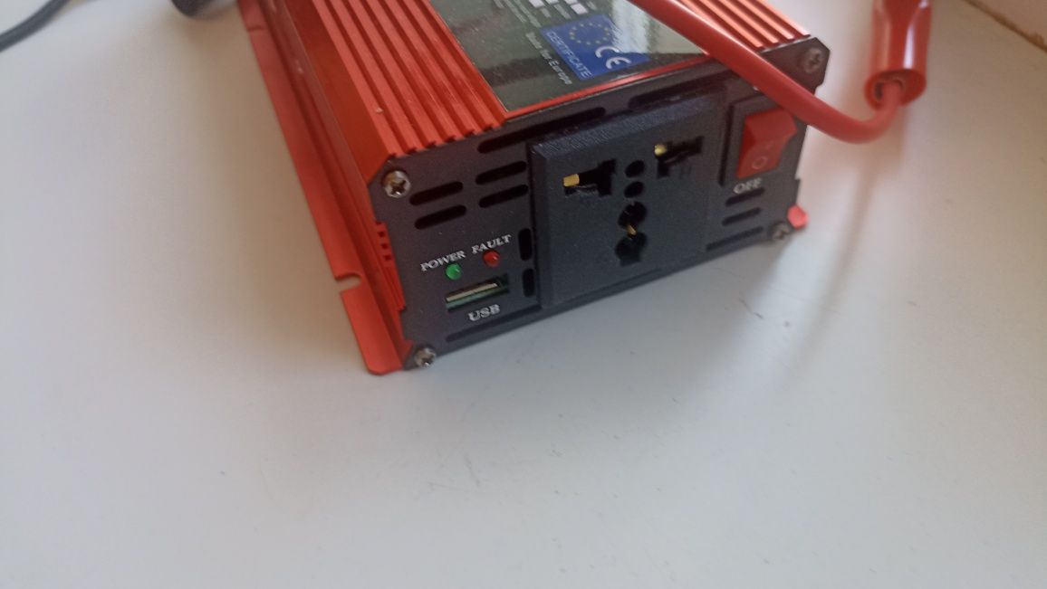 Інвертор Перетворювач 12v to 220v 1500w зарядка в подарунок