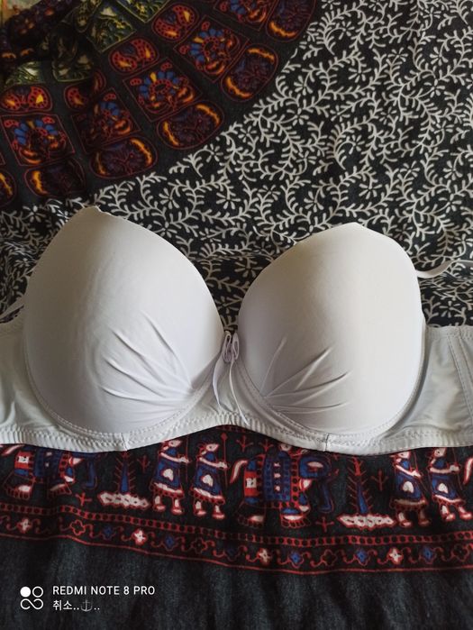 Бюстгальтер на выбор.