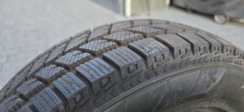 8szt. Opony zimowe + letnie. Opel Corsa. 185 / 70 / R14