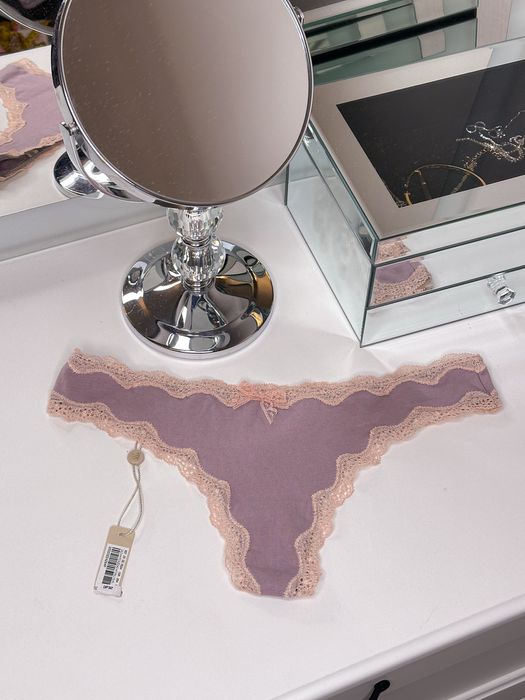 Majtki stringi Xs 34 bawełniane beżowe nowr Loungerie nowe na prezent