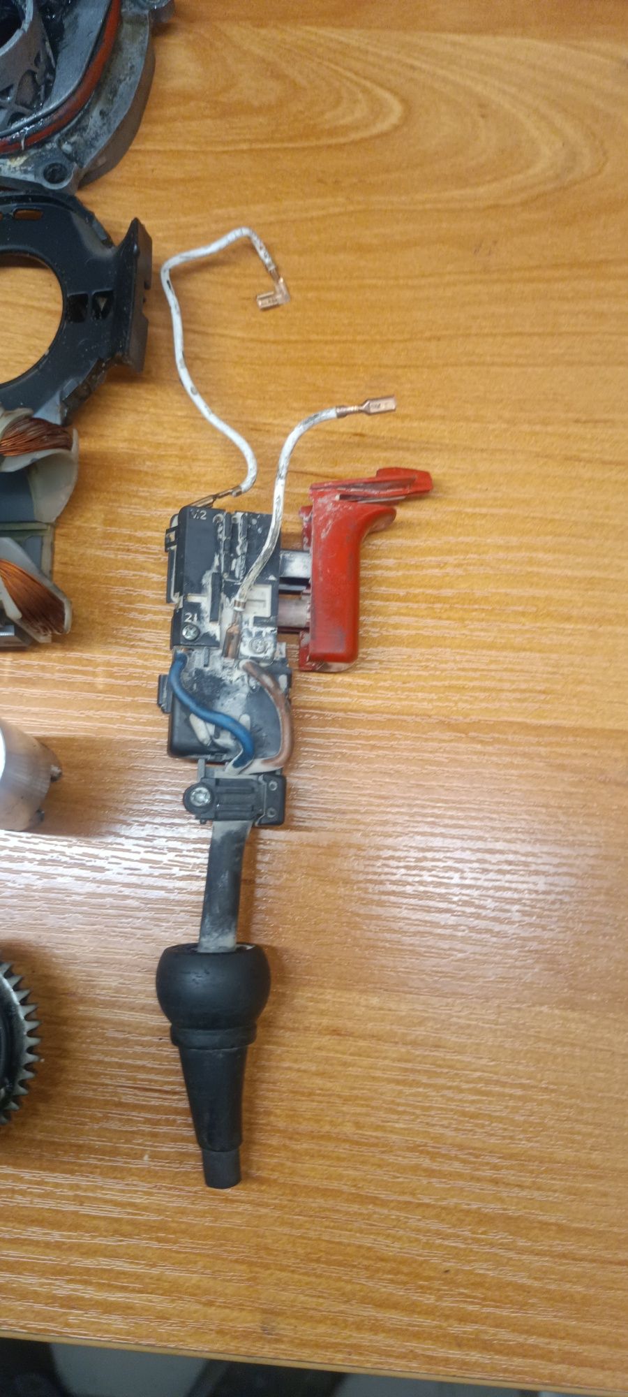 Bosch GBH2400 na części