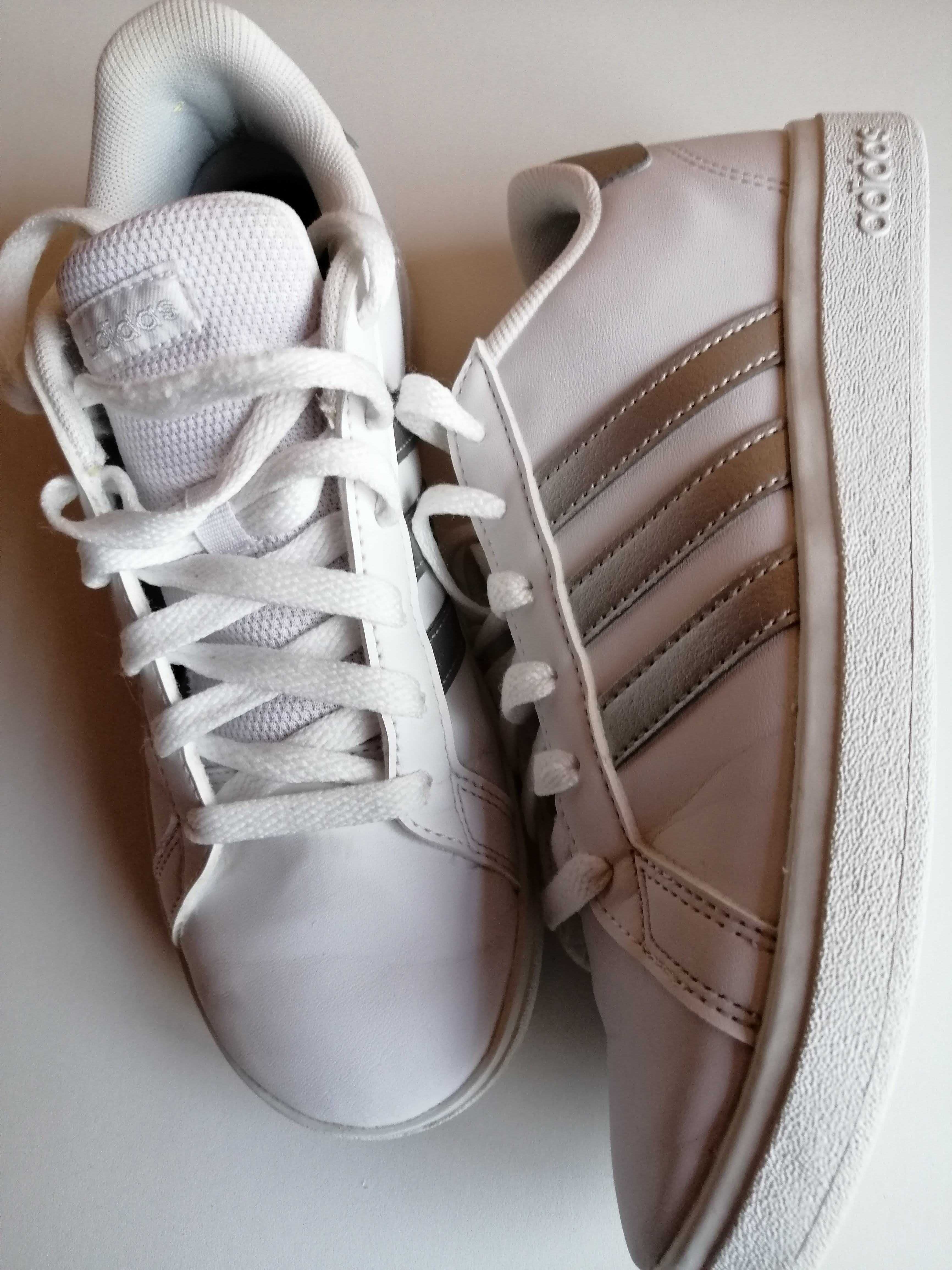 Sapatilhas Adidas senhora Tamanho 36,5