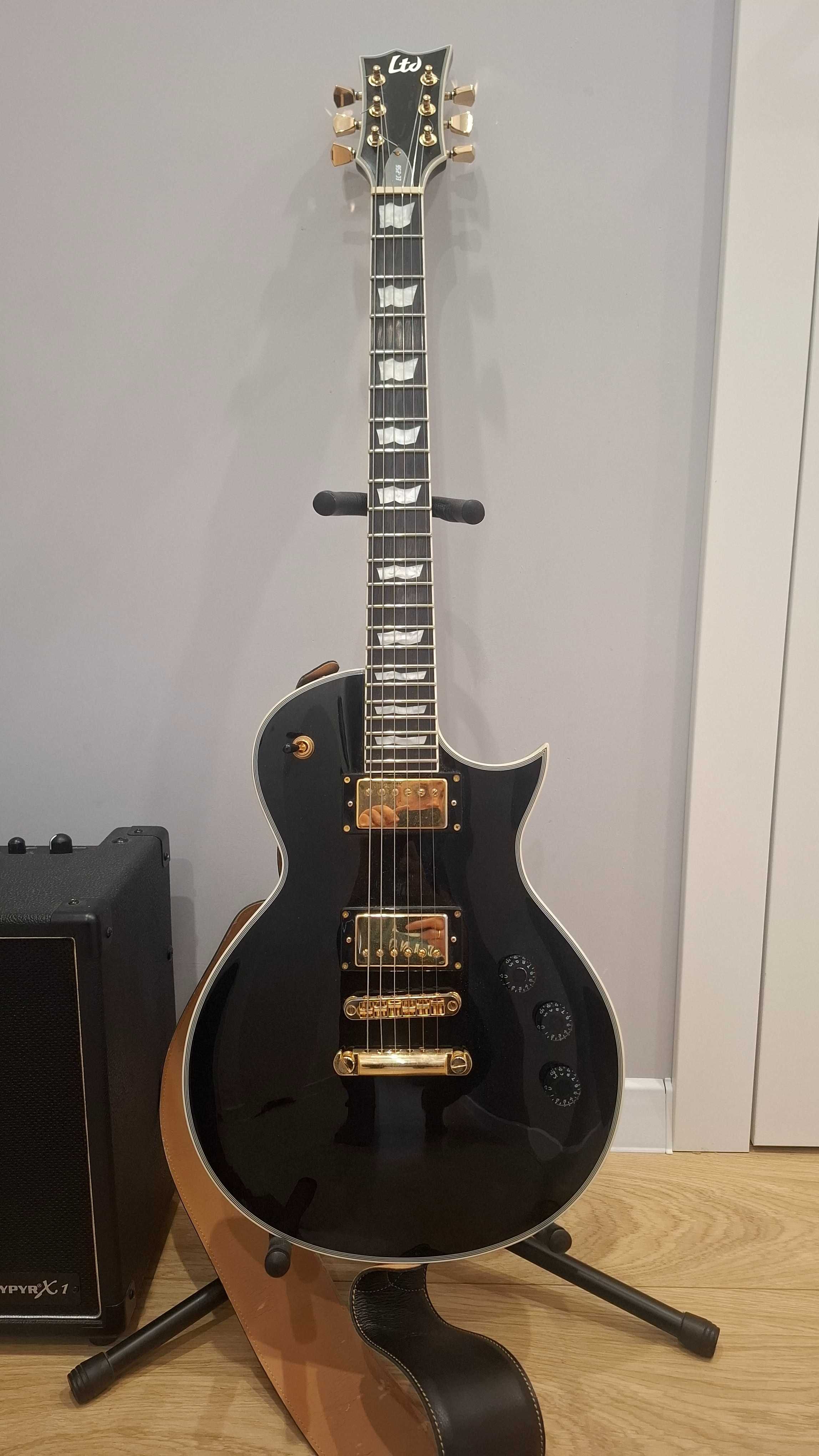 Gitara elektryczna LTD  ec 256 blk plus piec peavey