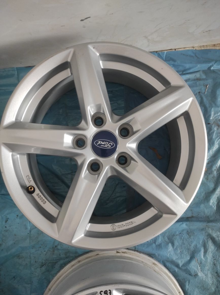 597 Felgi aluminiowe FORD R 16 5x108 otwór 63,3 Czujniki