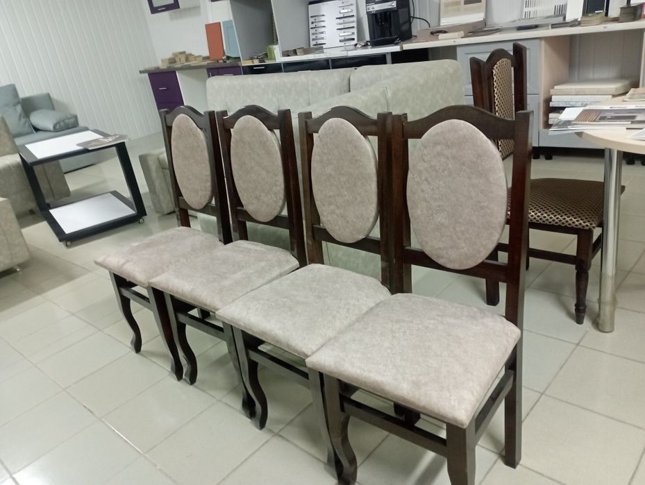 Крісла дерев'яні нові