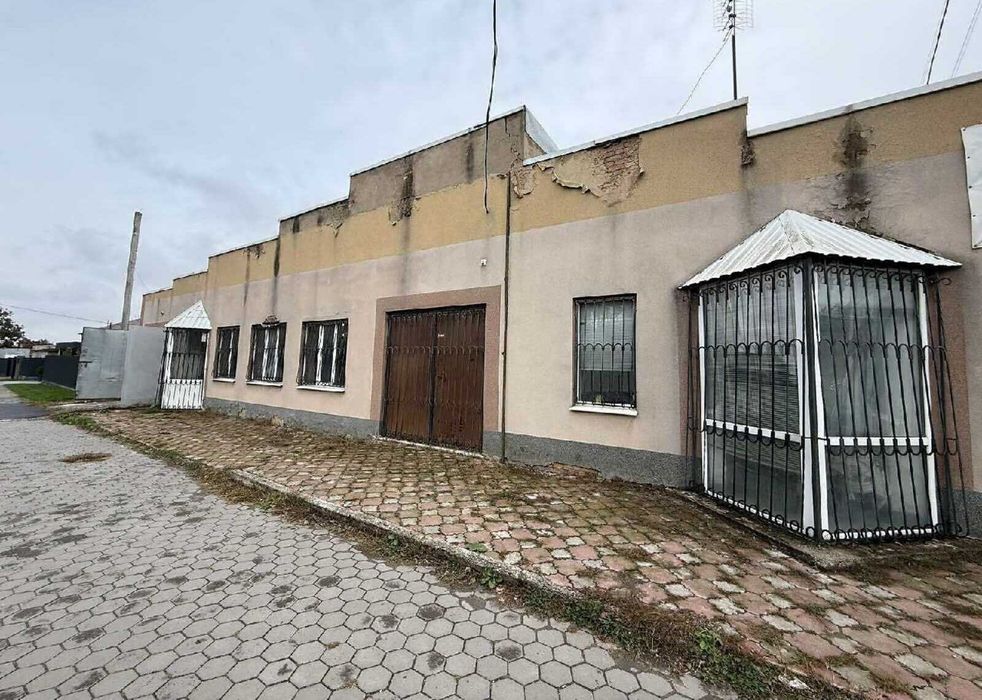 Продаж спеціального приміщення в Гнівані