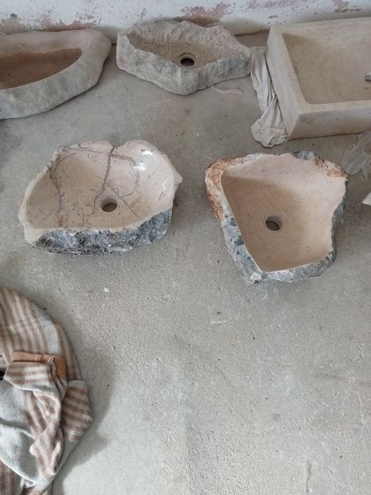 Vendo pias/lavatórios/mós