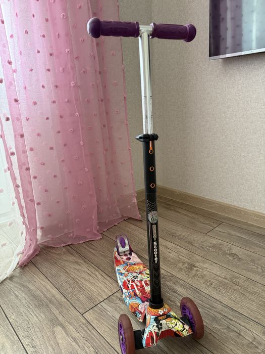Самокат дитячий в чудовому стані