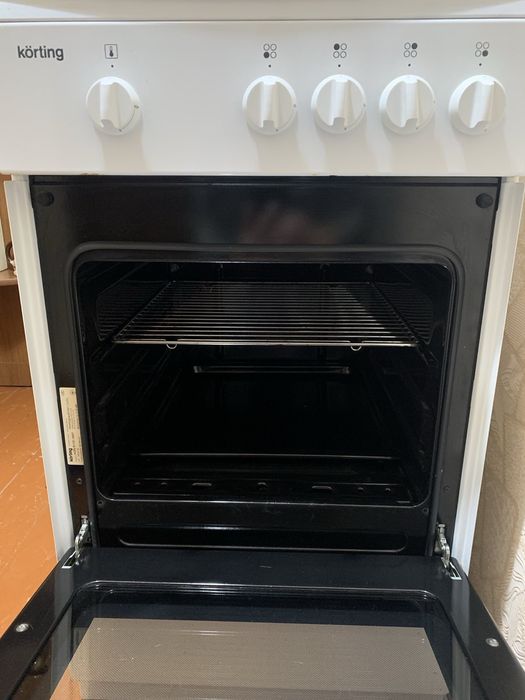 Продам газову плиту Korting