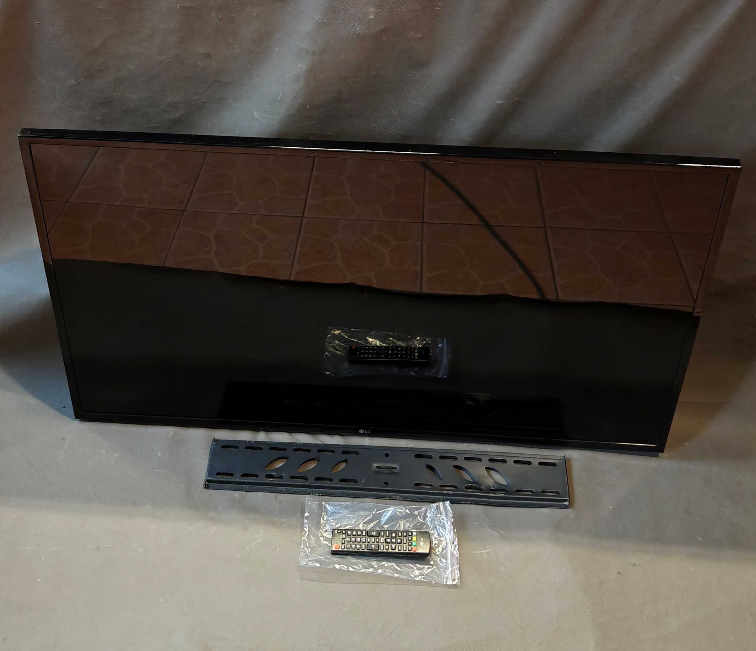 Smart TV LG 49' LED Pilot WiFi Netflix Youtube DVB-T2 Triple XD Engine