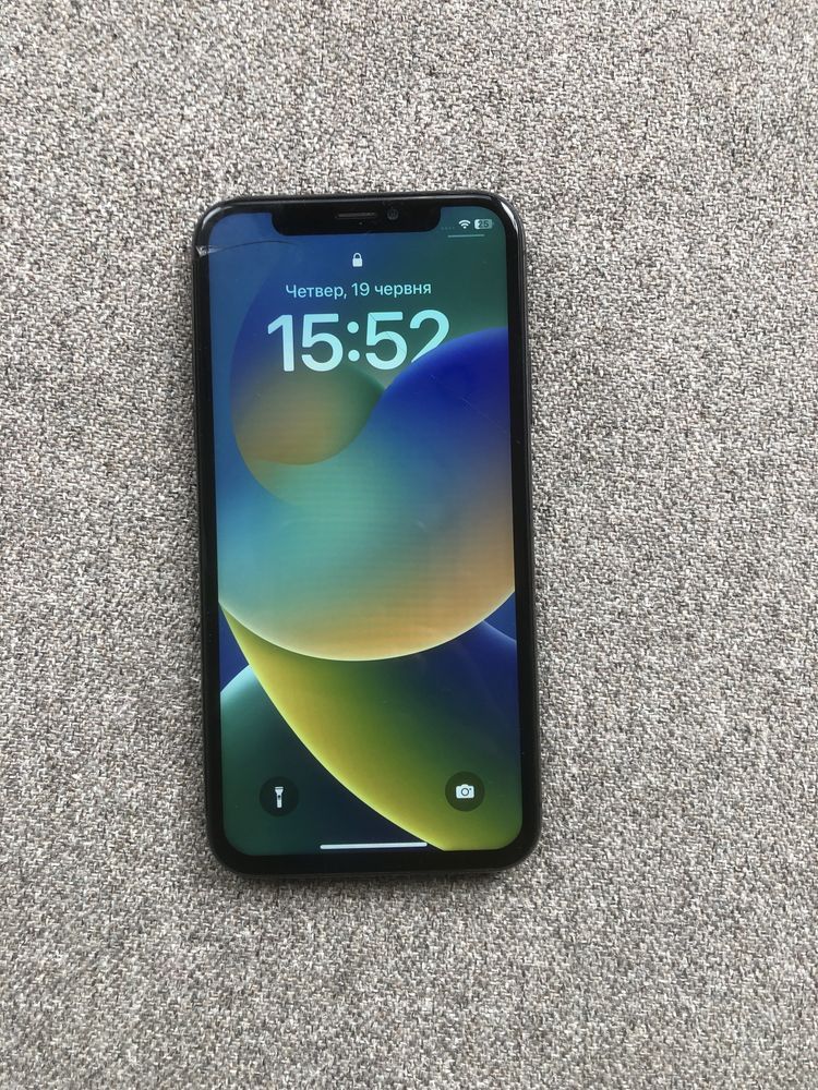 iPhone X 64 ГБ Black | R-SIM у комплекті |