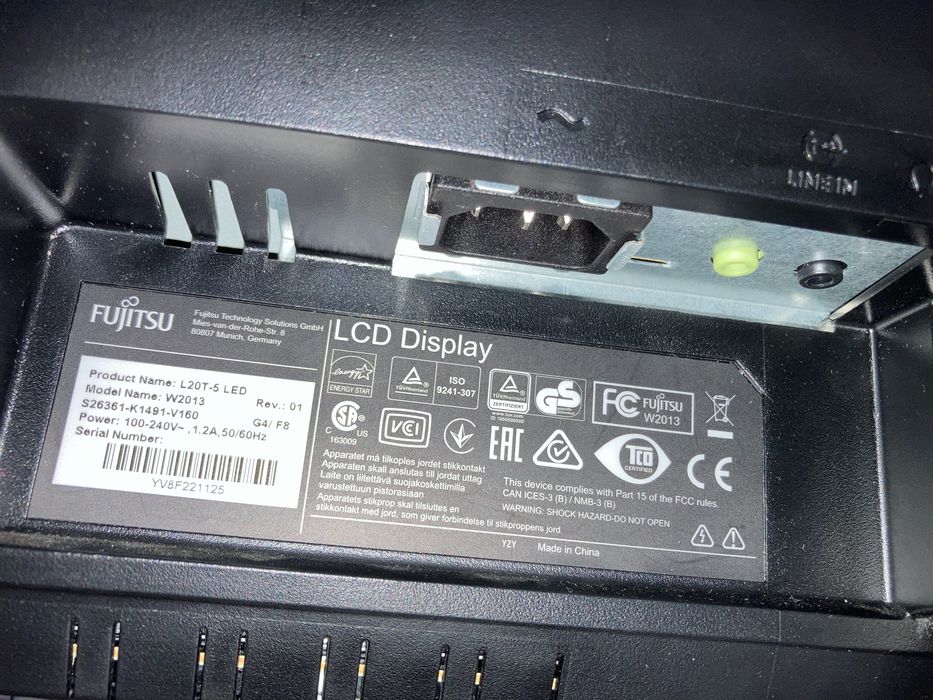 Monitor FUJITSU 19.5