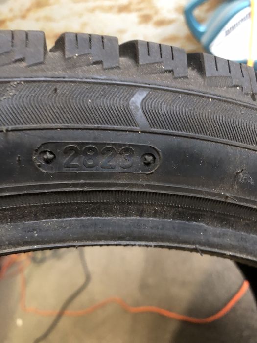 Шина резина 225/40 р18 состояние нового