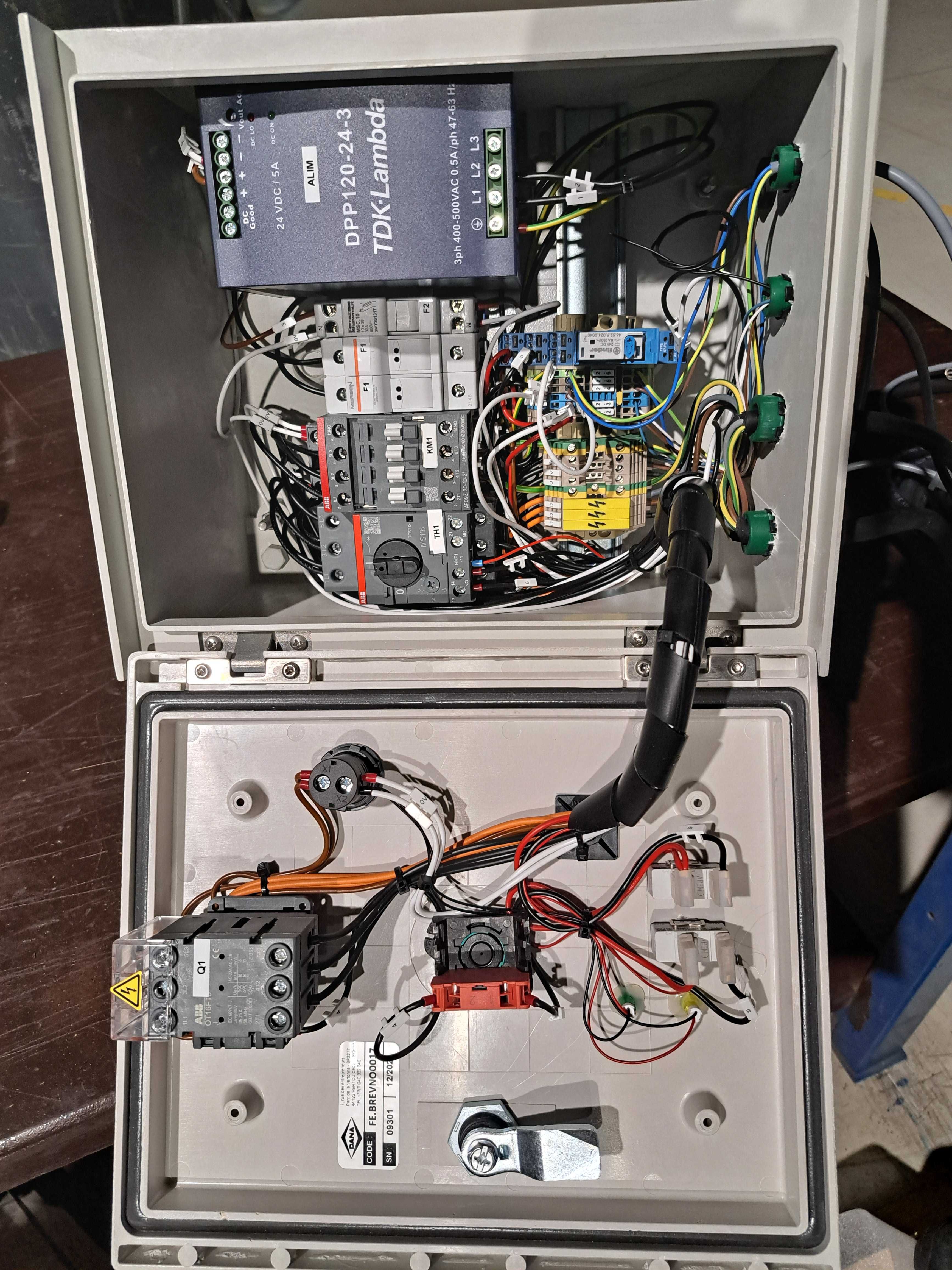 Sterowanie silnikiem pompy  i elektro zaworami lub części z skrzynki