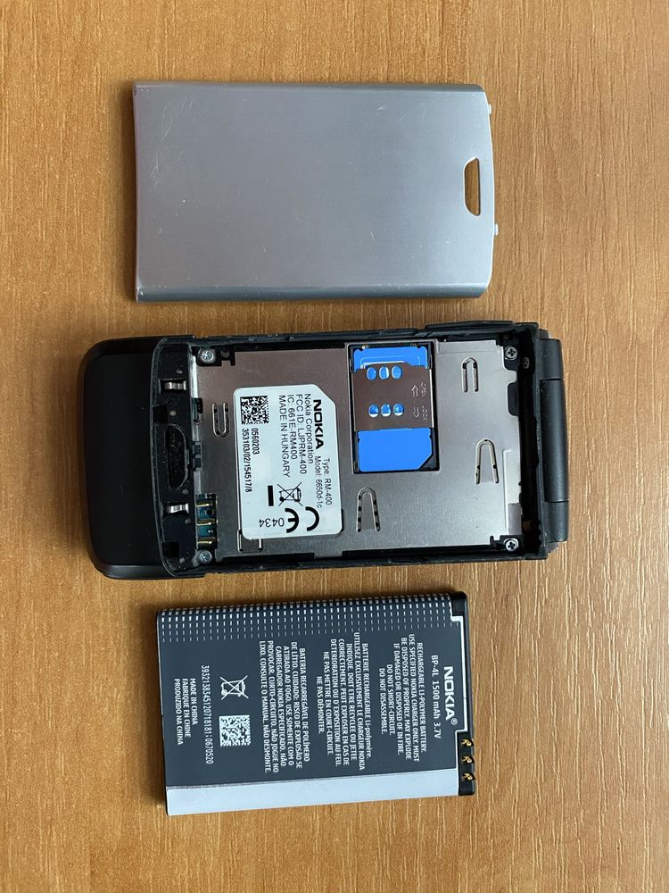 Nokia 6650 Fold.