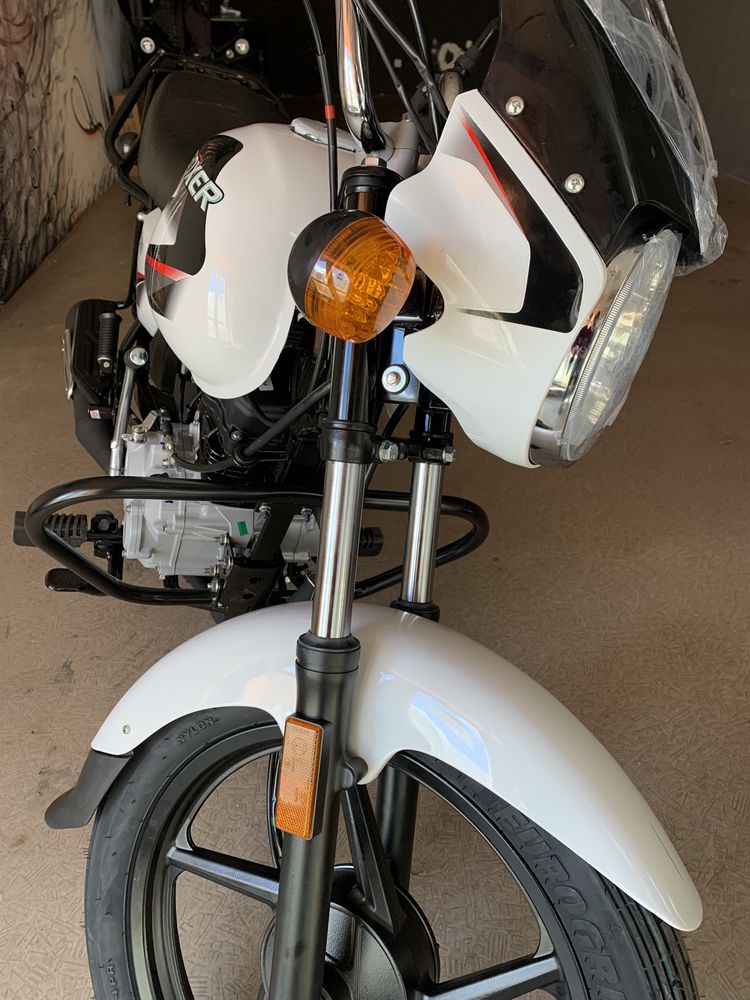 Bajaj Boxer BM 150