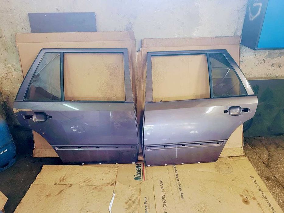 Mercedes W124 kombi drzwi prawe , lewe  tył tylne