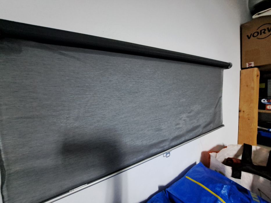 Estore cinzento para a sua casa ou gabinete