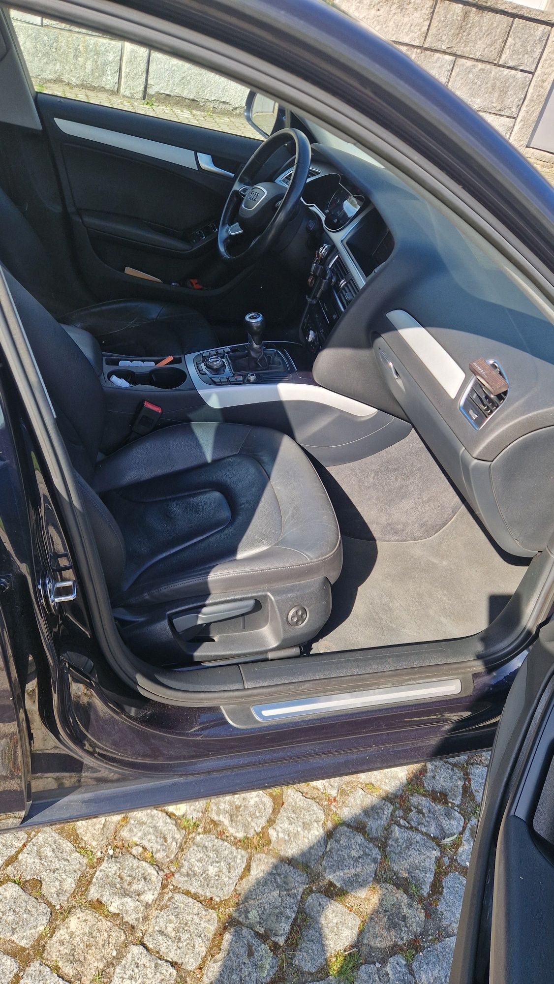 Vendo Audi A4 Avant (full extras)