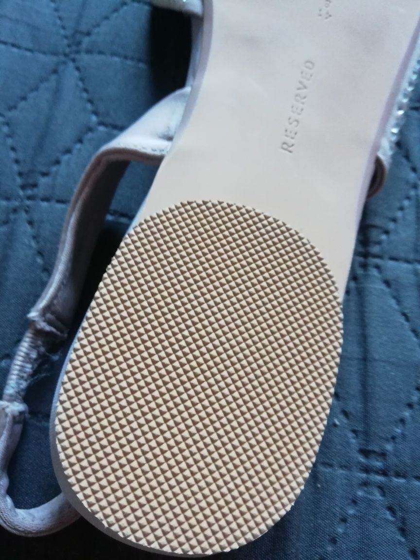 Sprzedam eleganckie buty damskie r. 41