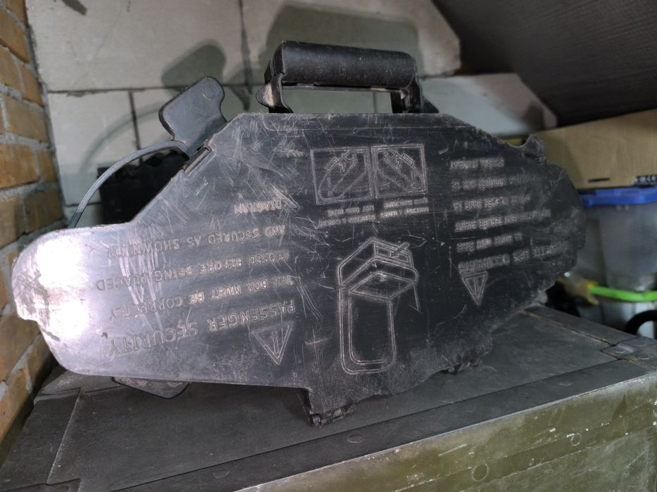 Opakowanie na podnośnik lewarek Renault Trafic