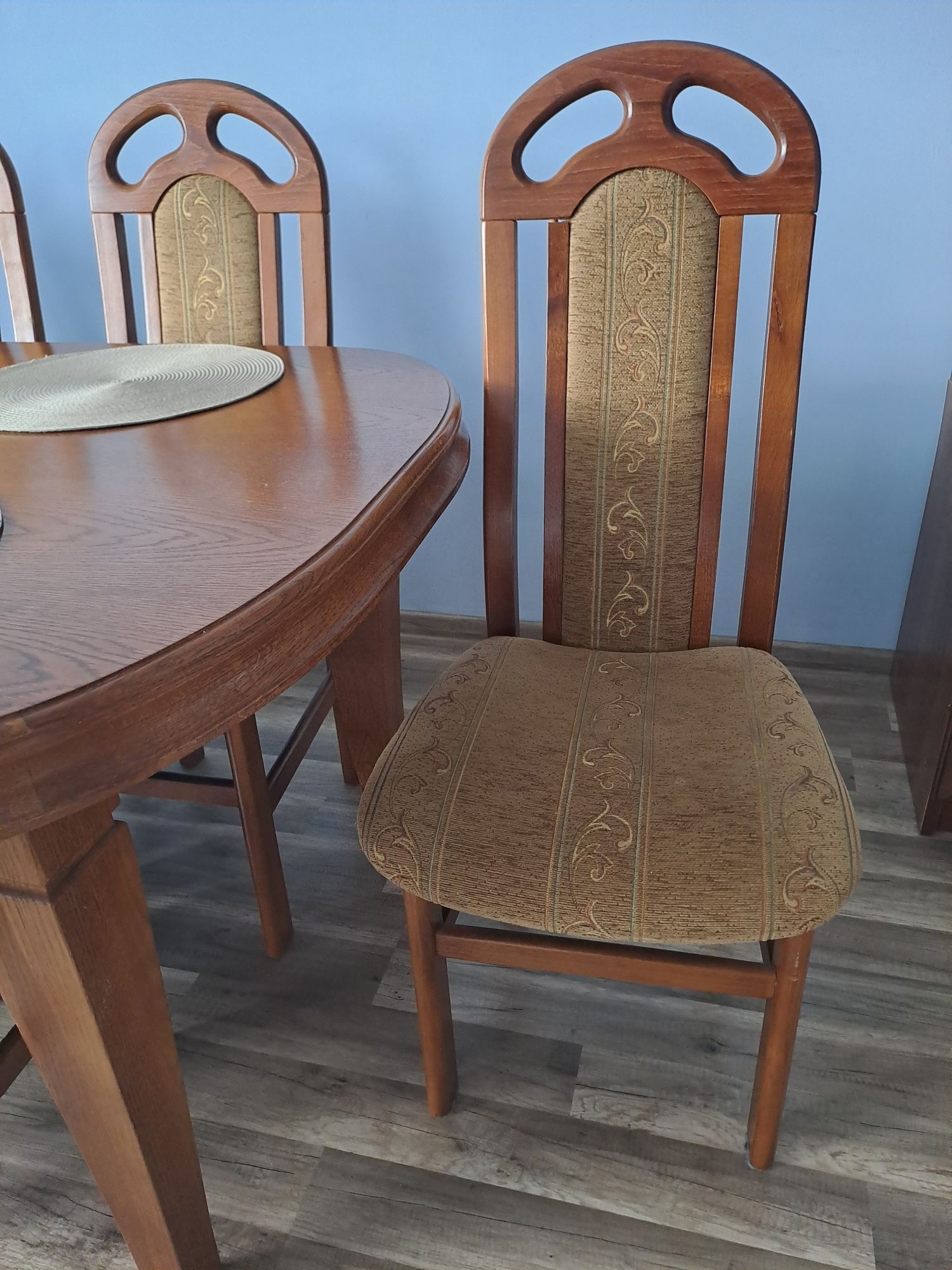Stół i 8 krzeseł