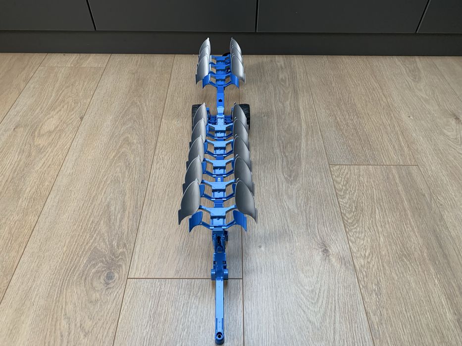 Witam. Sprzedam pług bruder