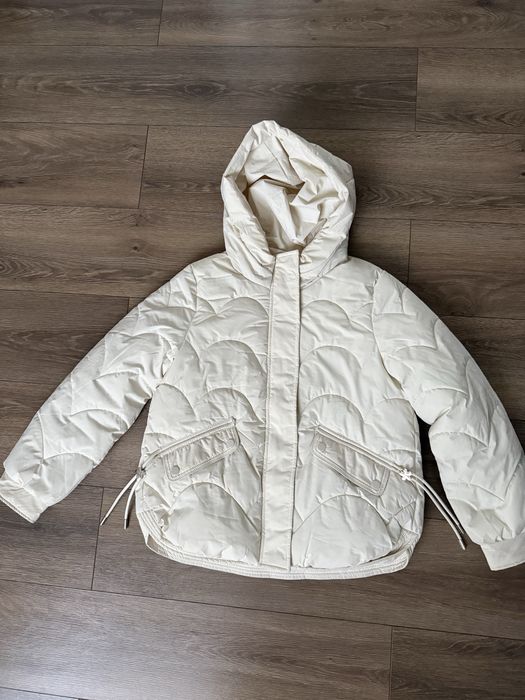 Куртка молочна демі розмір м-л