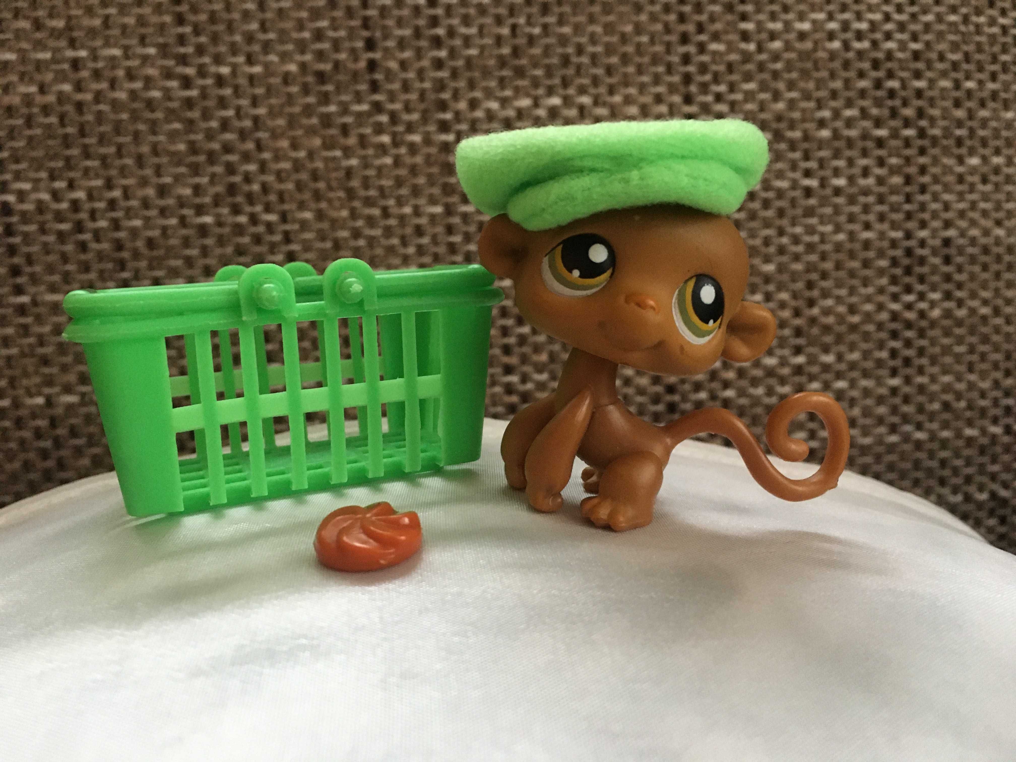 Figurka Littlest Pet Shop LPS małpka #267 + czapka, ciastko